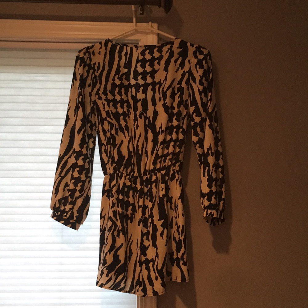 Romper - Picture 3 of 5